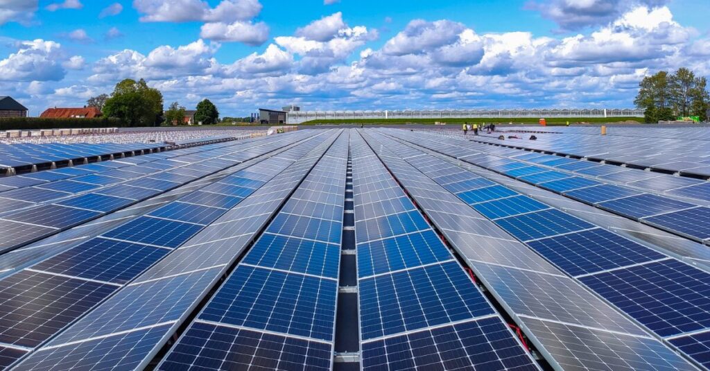 Solar system with feed-in tariff